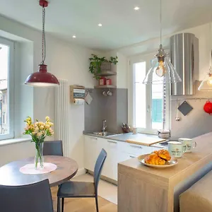  Apartment With